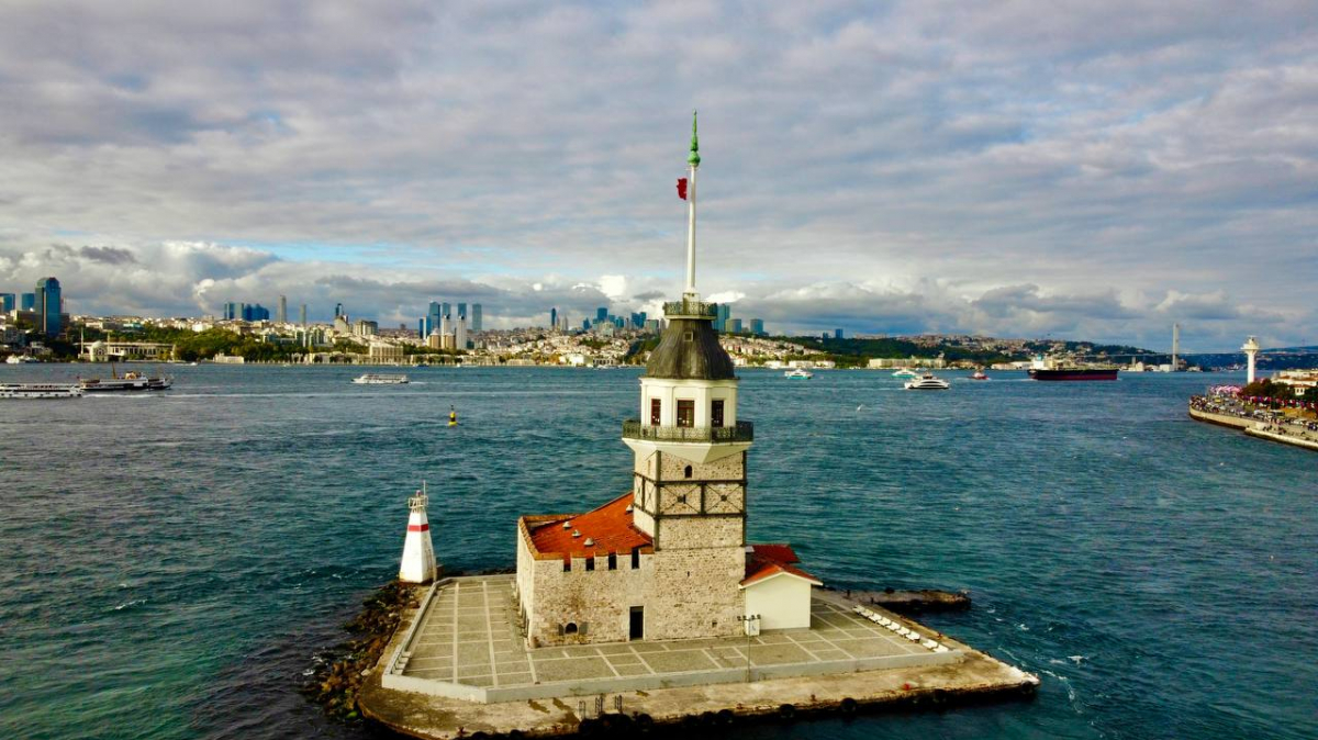 Девичья башня. Фото нашего Странника Дмитрия Антонишина