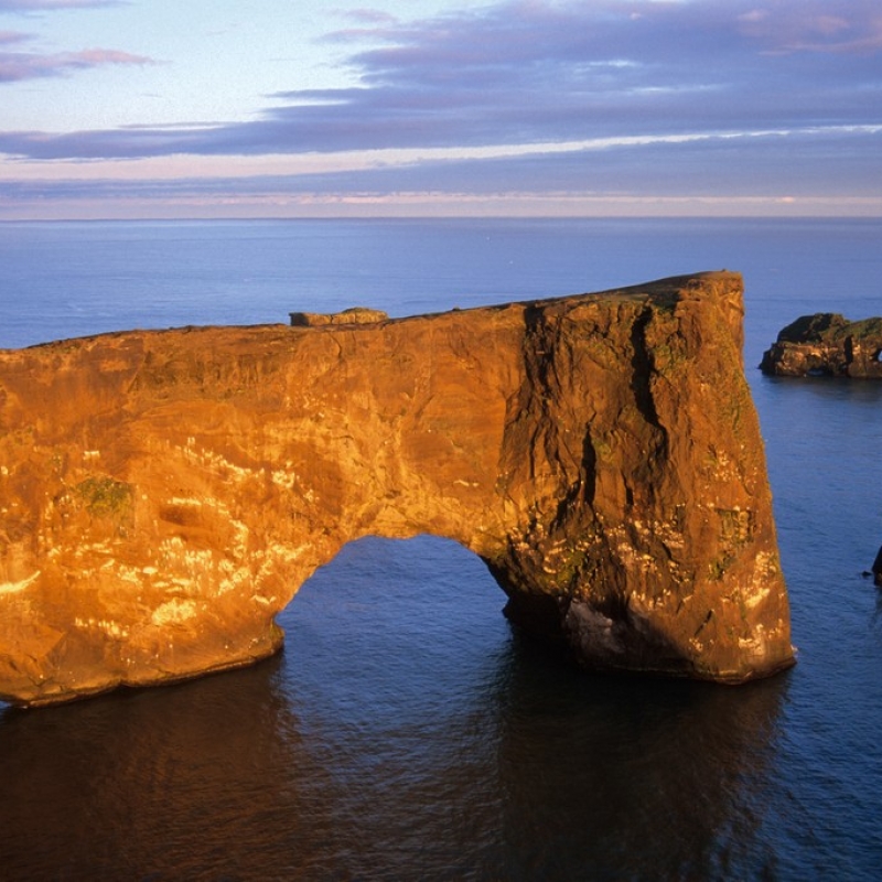 Базальтовые колонны на южном побережье
