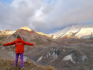 Discovering the Pamirs (without backpacks)